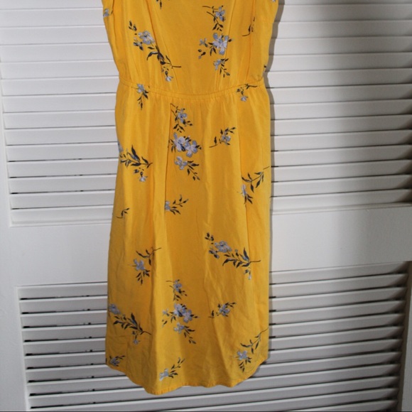 Gap summer dress (above knee length) - Picture 3 of 3